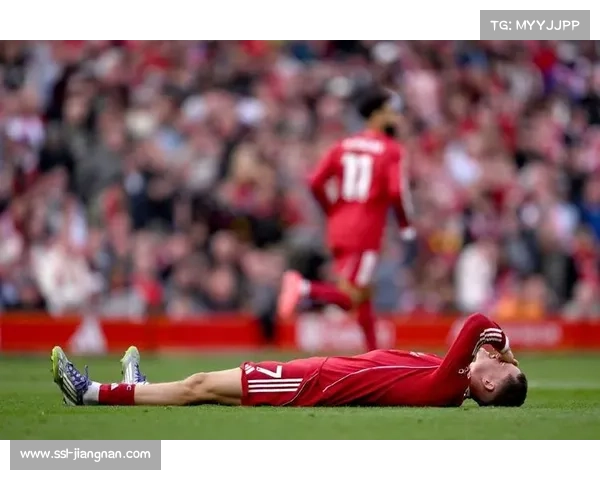 索博斯洛伊任意球直挂死角，利物浦客场打破僵局